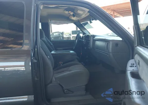 2003 Chevrolet Silverado 1500 Ls из США, поврежденный, VIN 2GCEK19V031233650